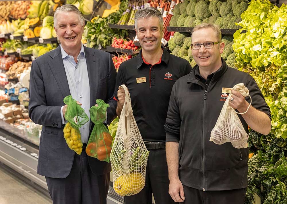New World PAK nSAVE and Four Square to mark the start of Plastic Free July by announcing plans to remove plastic produce bags